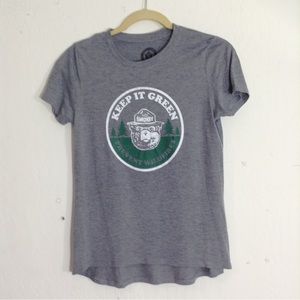 Smokey the Bear graphic t-shirt Keep It Green Prevent Wildfires XS Comfy Soft